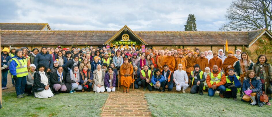 Kathina Festival 2023 - Photos &amp; Videos - Amaravati Buddhist Monastery